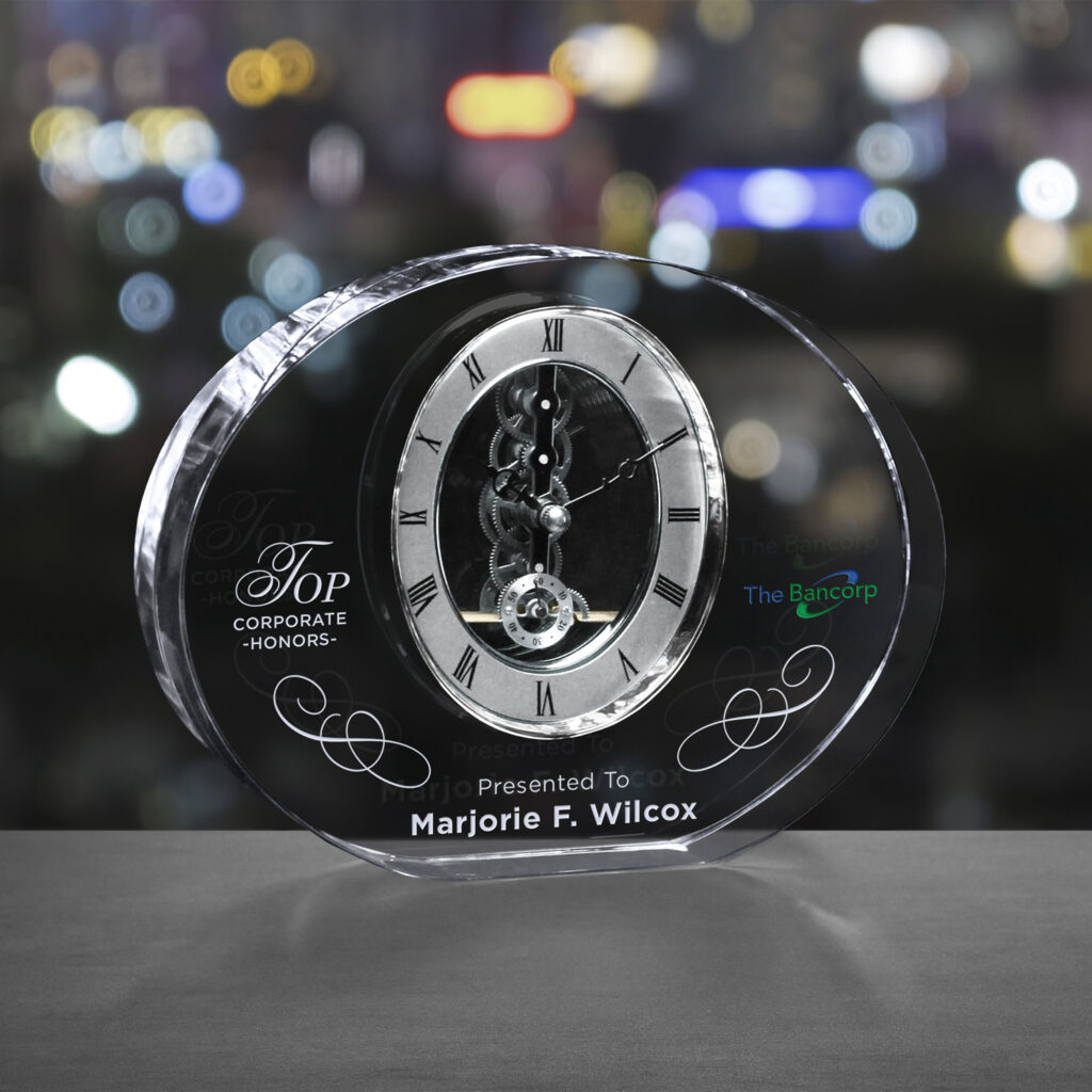 Benton Clock, Optic