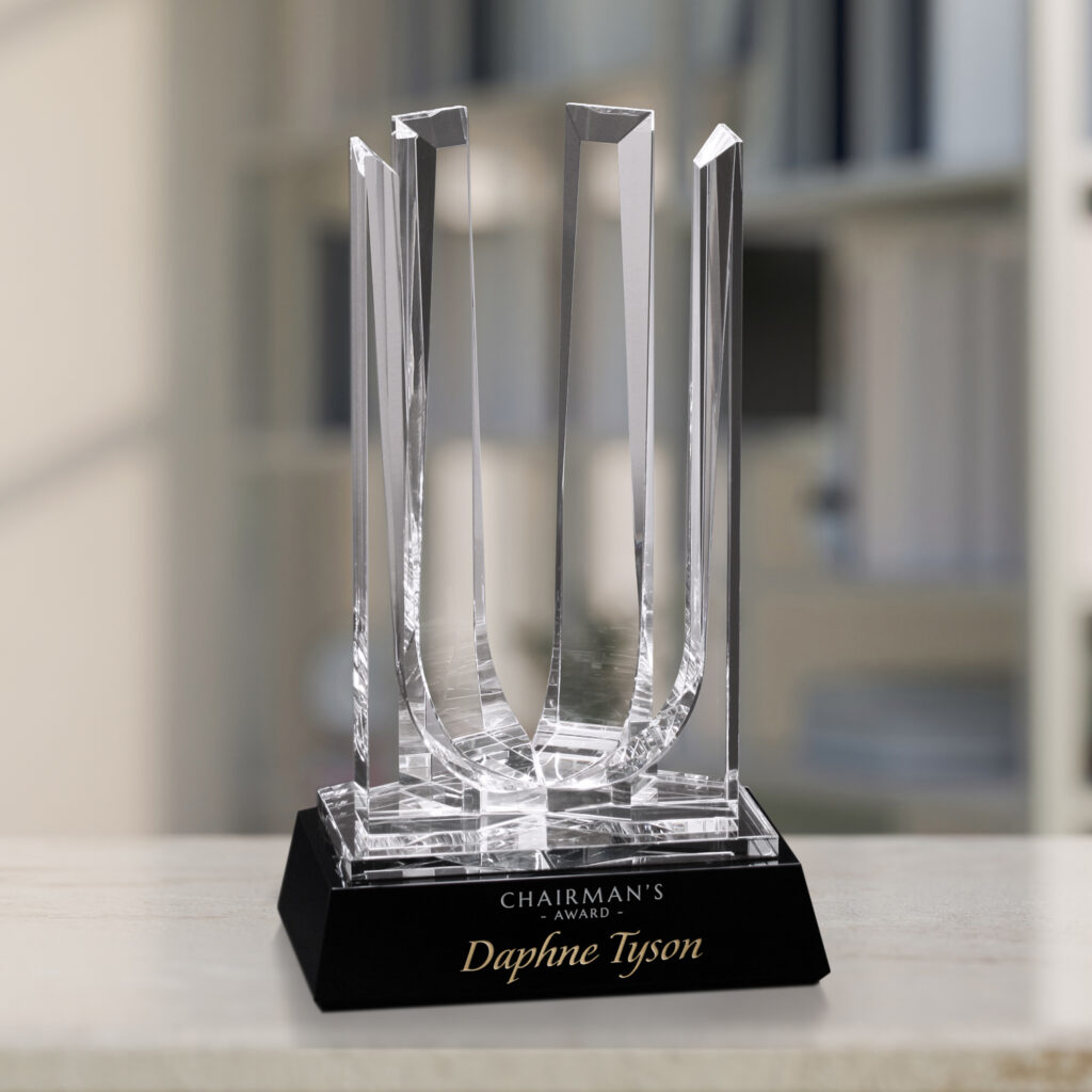Interlachen Award, Optic
