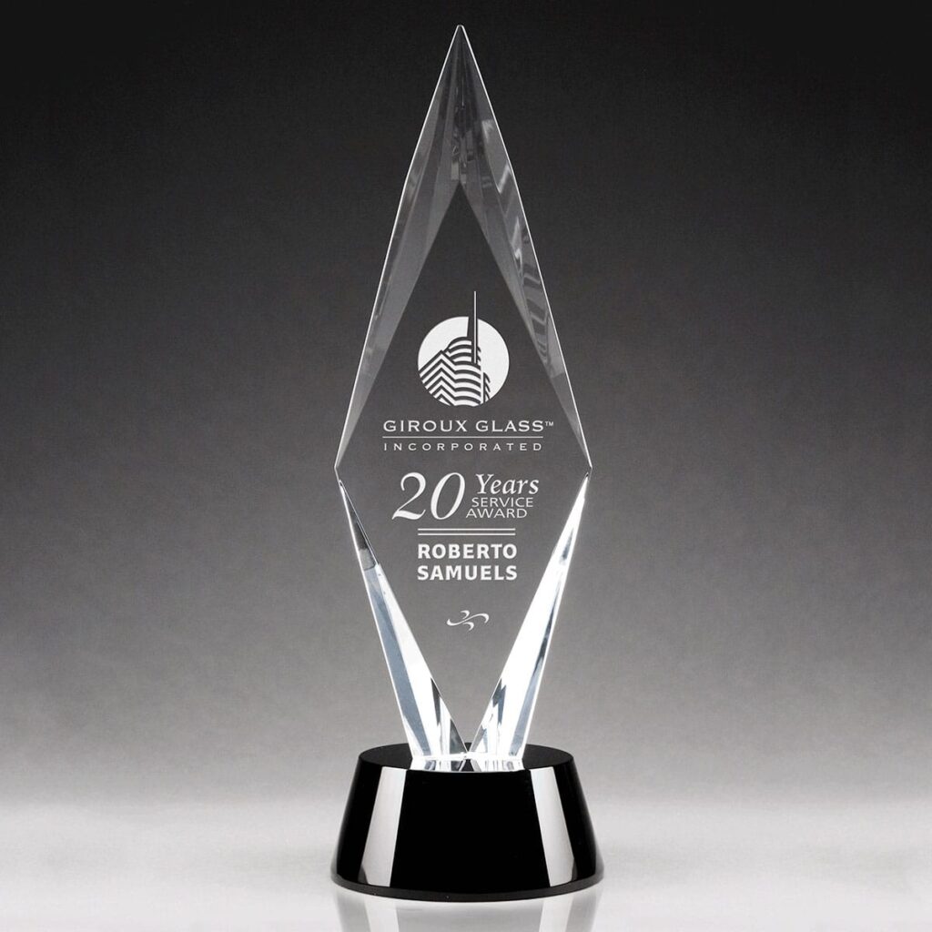 Leadership Peak, Optic