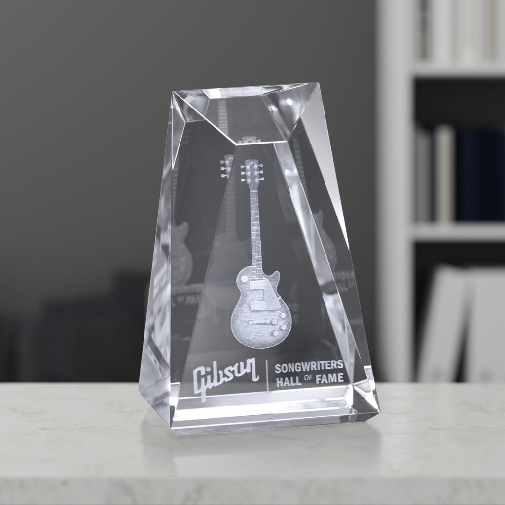 Lenier Award, Optic
