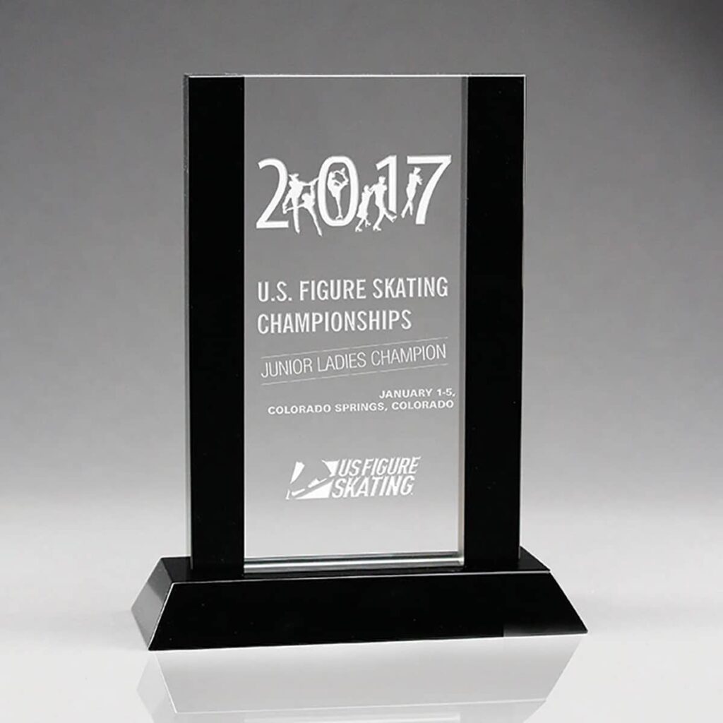 Monarch Award, Optic