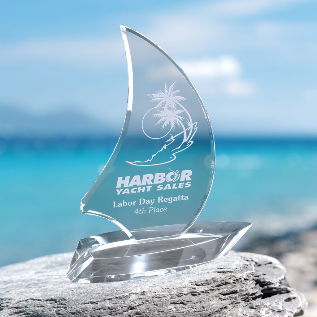 Sailboat Award, Optic