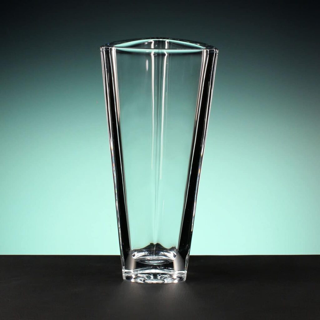 Triangle Vase, Optic